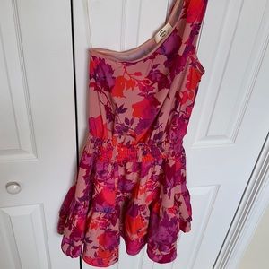 NWT Women’s Dress one shoulder